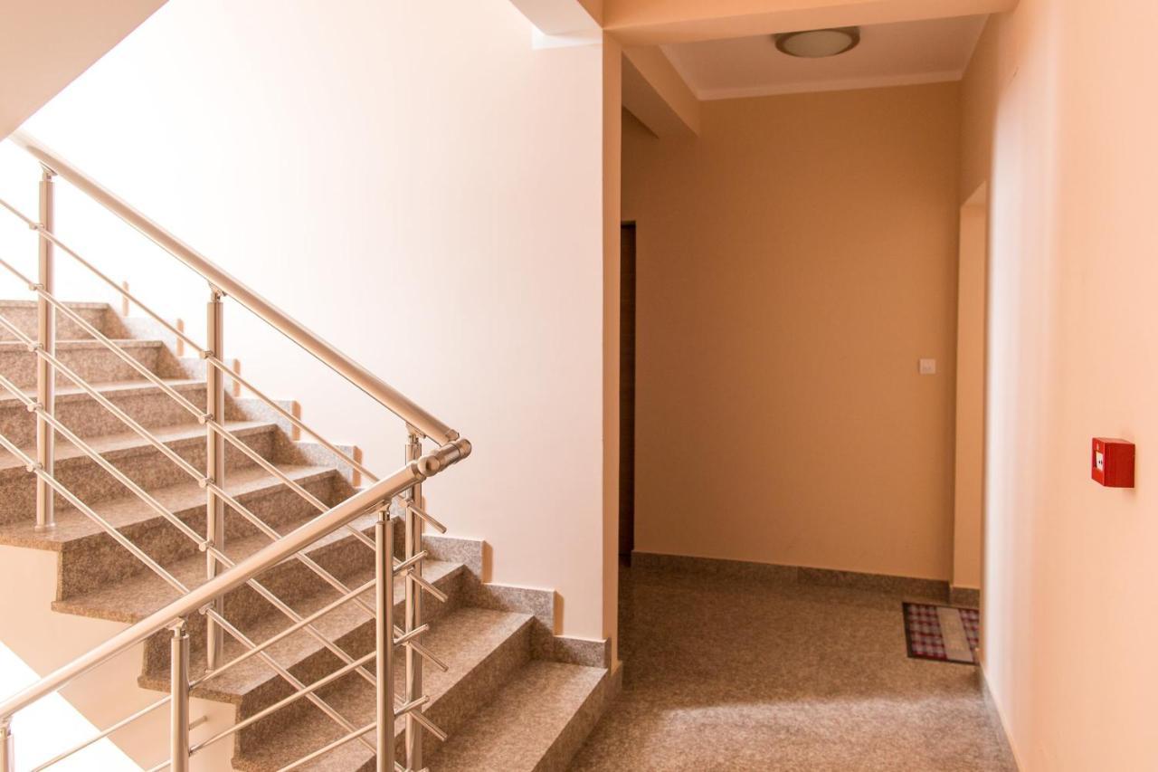 Becici - Andrea Apartman Eksteriør bilde